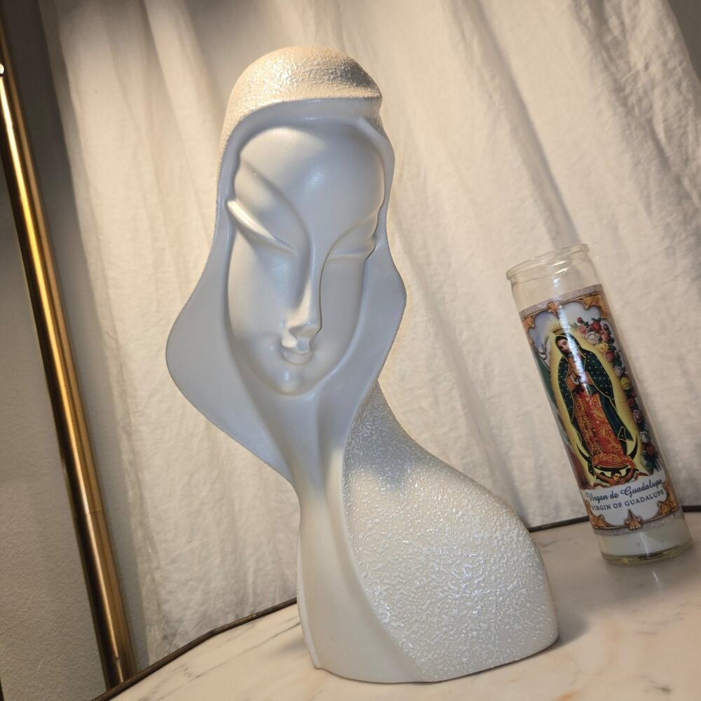 Mid Century Modern Abstract Ivory White Female Bust Signed Serena